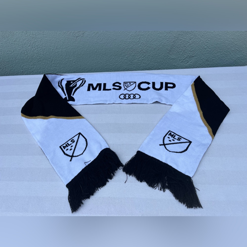 MLS Cup Reversible Soccer Scarf
